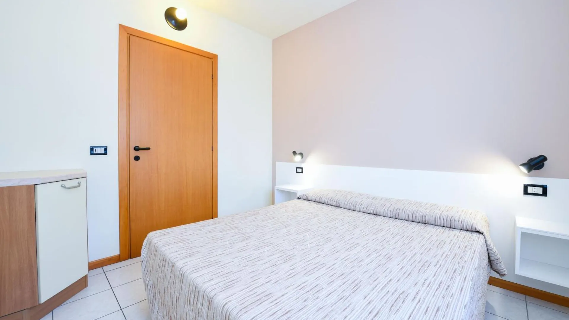 Residence Parco Colombare Di Sirmione 0*,